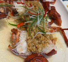 Steamed Boston Lobster with Garlic and Vermicelli