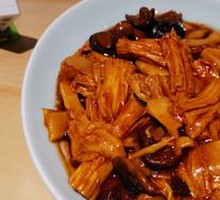 Sauce-Braised Three Delicacies
