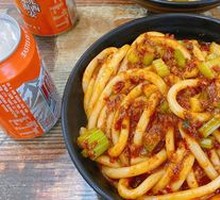 Stir-Fried Chicken with Rice Noodles