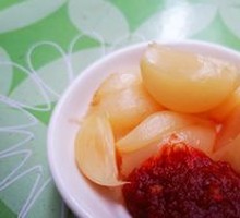 Sweet Pickled Garlic