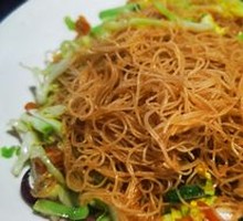 Stir-Fried Rice Noodles with Seafood