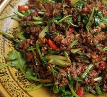 Stir-Fried Beef with Yellow Onion