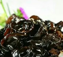 Spicy Black Mushroom Dish