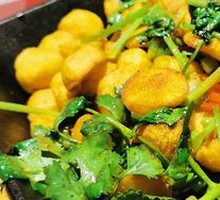Grilled Potatoes on Iron Plate