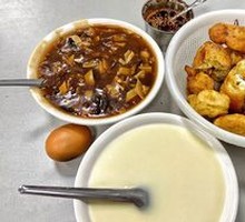 Egg and Fried Dough with Pork Diced in Spicy Soup