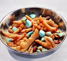 Pickled Garlic Boneless Chicken Feet
