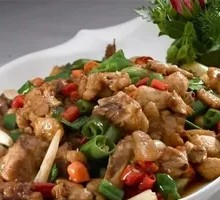 Stir-Fried Chicken with Green Pepper