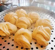 Steamed Flower Bun