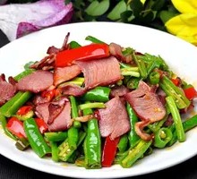 Green Pepper and Preserved Pork