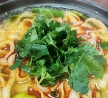 Bamboo Pot Knife-Sliced Noodles