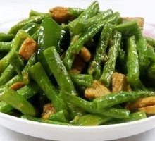 Stir-Fried Long Beans with Pork