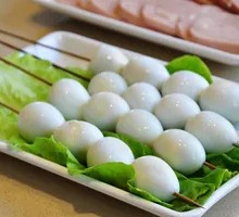 Hand-剥 Quail Eggs