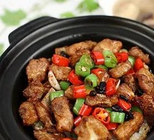 Stewed Pork Ribs and Potato Claypot Rice