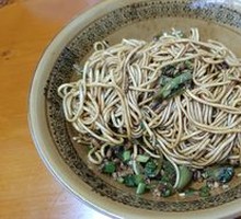 辣椒炒肉干拌面