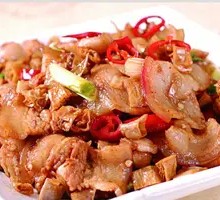 Stir-Fried Pork with White Chilies