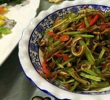 Cucumber Peel Stir-fried Ear Tips