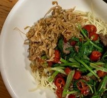 Cilantro Beef Dry Noodles