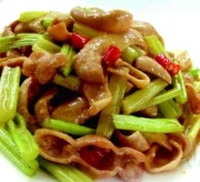 Stir-fried Intestines with Celery