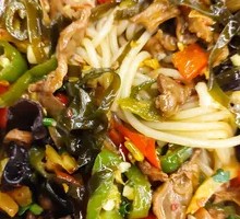 Spicy and Sour Chicken Offal Dry Mixed Rice Noodles