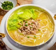 Bone-in Pork Rib Noodle with Shredded Pork