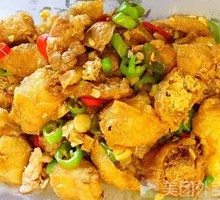 Stir-fried Pork with Fried Tofu Pockets