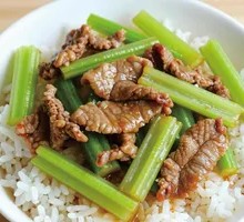 Stir-fried celery with pork