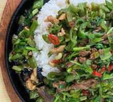 Beef with Cilantro and Green Beans