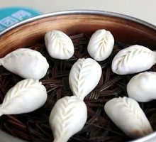 Willow Leaf Steamed Dumplings