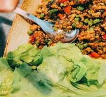 Basil Meat Wrapped in Lettuce Leaves