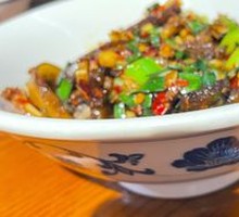 Garlic and Chili Stir-fried Braised Pork Face
