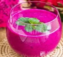 Red Dragonfruit and Pear Juice