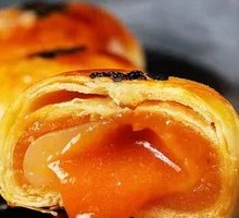 Cheese-Flow Yolk Pastry