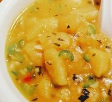 Stewed Small Potatoes with Yellow Sauce