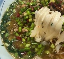 Garlic Shoots with Shredded Pork