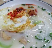 Braised Egg and Crucian Carp Noodles