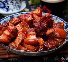 Fruit-flavored Braised Pork