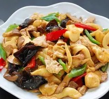 Stir-Fried Meat with Mixed Mushrooms