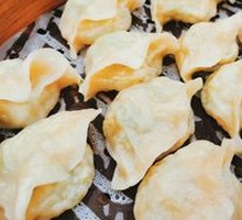 Sour Cabbage Steamed Dumplings