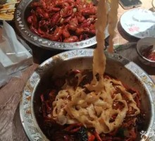 Lobster with Noodles