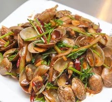 Spicy Stir-Fried Clams