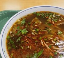 Clear Soup Beef Noodles