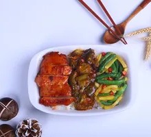 奥尔良腿排饭