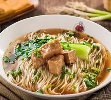 香辣牛肉汤面