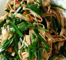 Shredded Pork with Leek and Dried Tofu