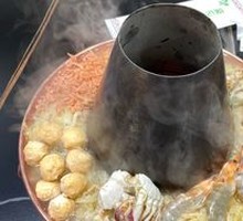 Sour Cabbage Seafood Pot