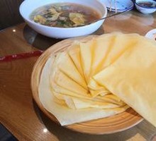Stir-Fried Mixed Vegetables with Potato Strips and Pancakes