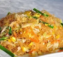 Egg and Spinach Fried Noodles
