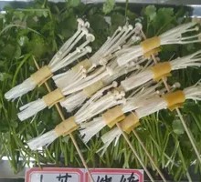 Fried Dry Tofu with Enoki Mushrooms