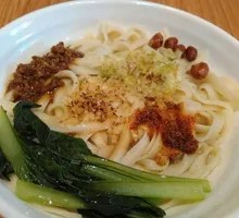 Donkey Meat Oil-Poured Noodles