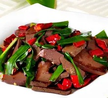 Stir-fried羊血 with leeks